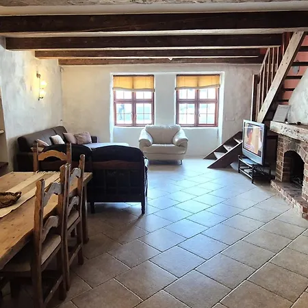 Deluxe In The Center With Balcony Apartment *