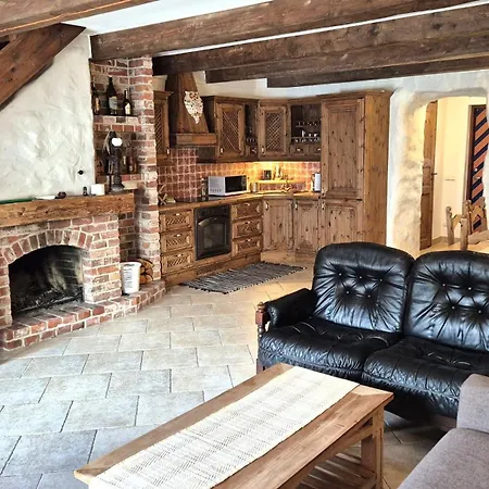 Deluxe In The Center With Balcony Apartment